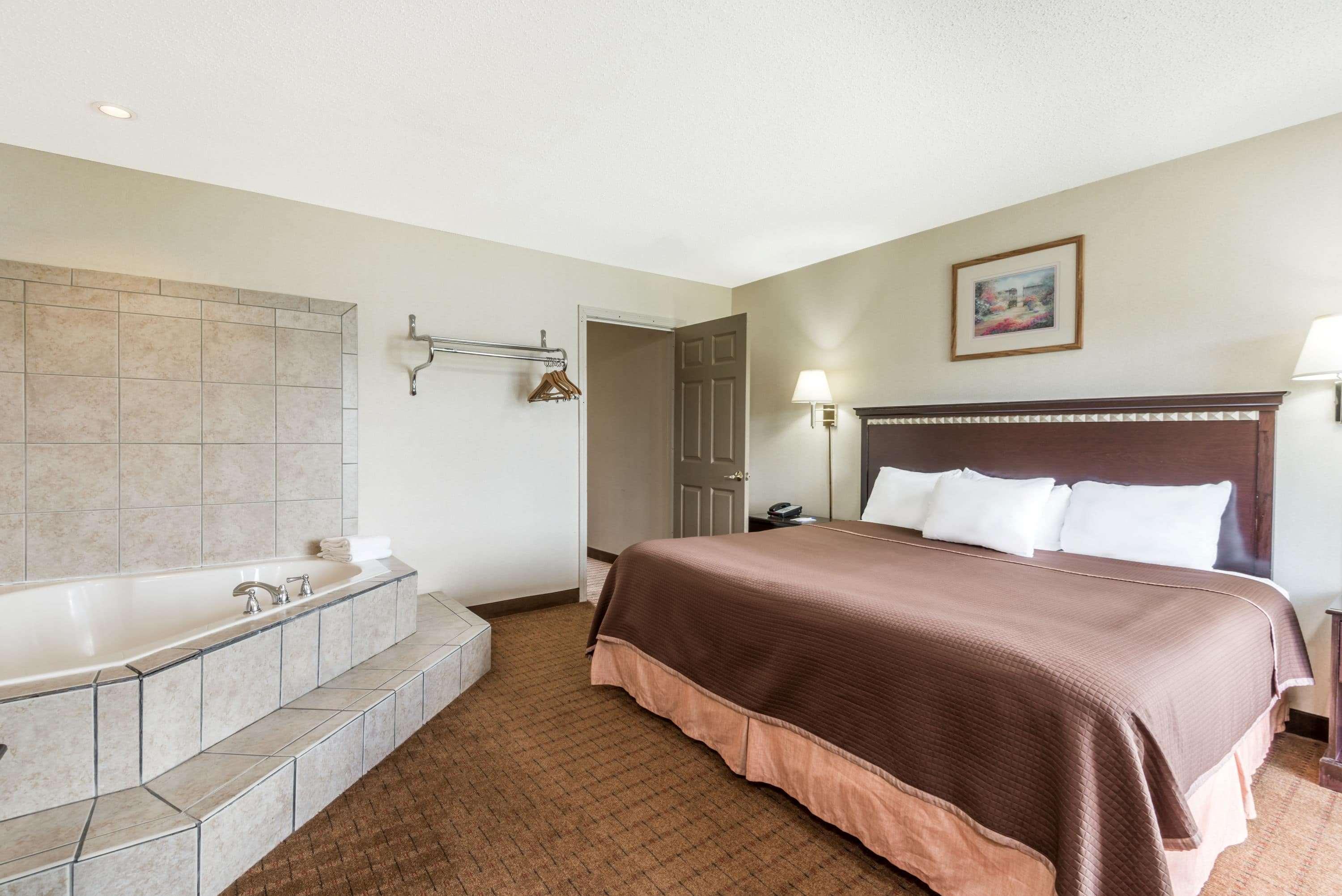 Howard Johnson By Wyndham Springfield Buitenkant foto