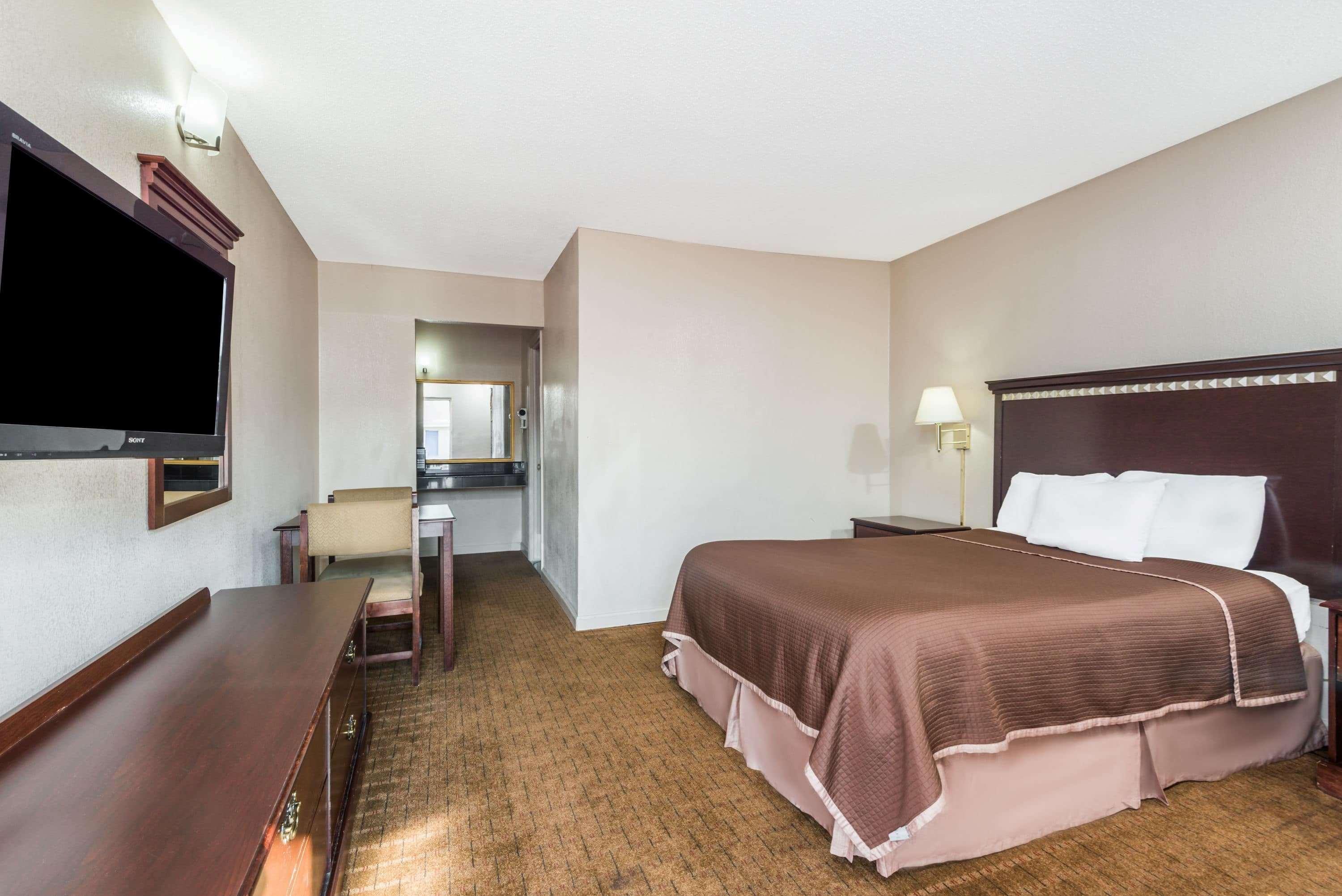 Howard Johnson By Wyndham Springfield Buitenkant foto